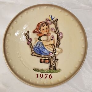 Goebel M.J. Hummel 1976 6th Annual Plate